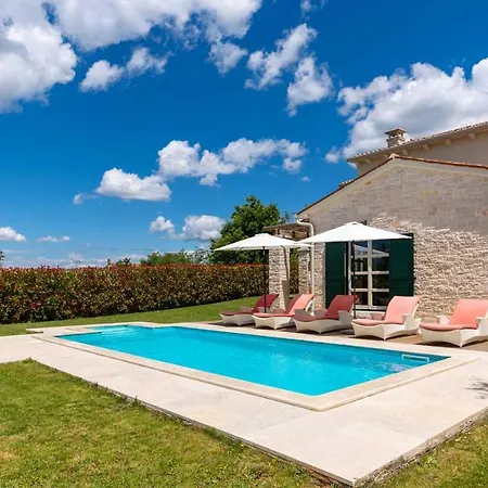 Lasici Holiday home *